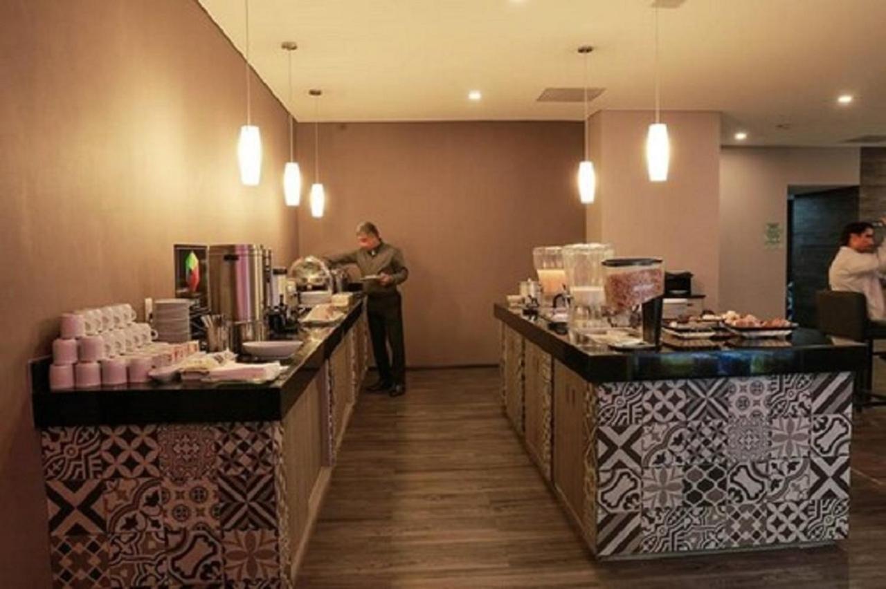 Hotel Glow Point - Mulza レオン エクステリア 写真
