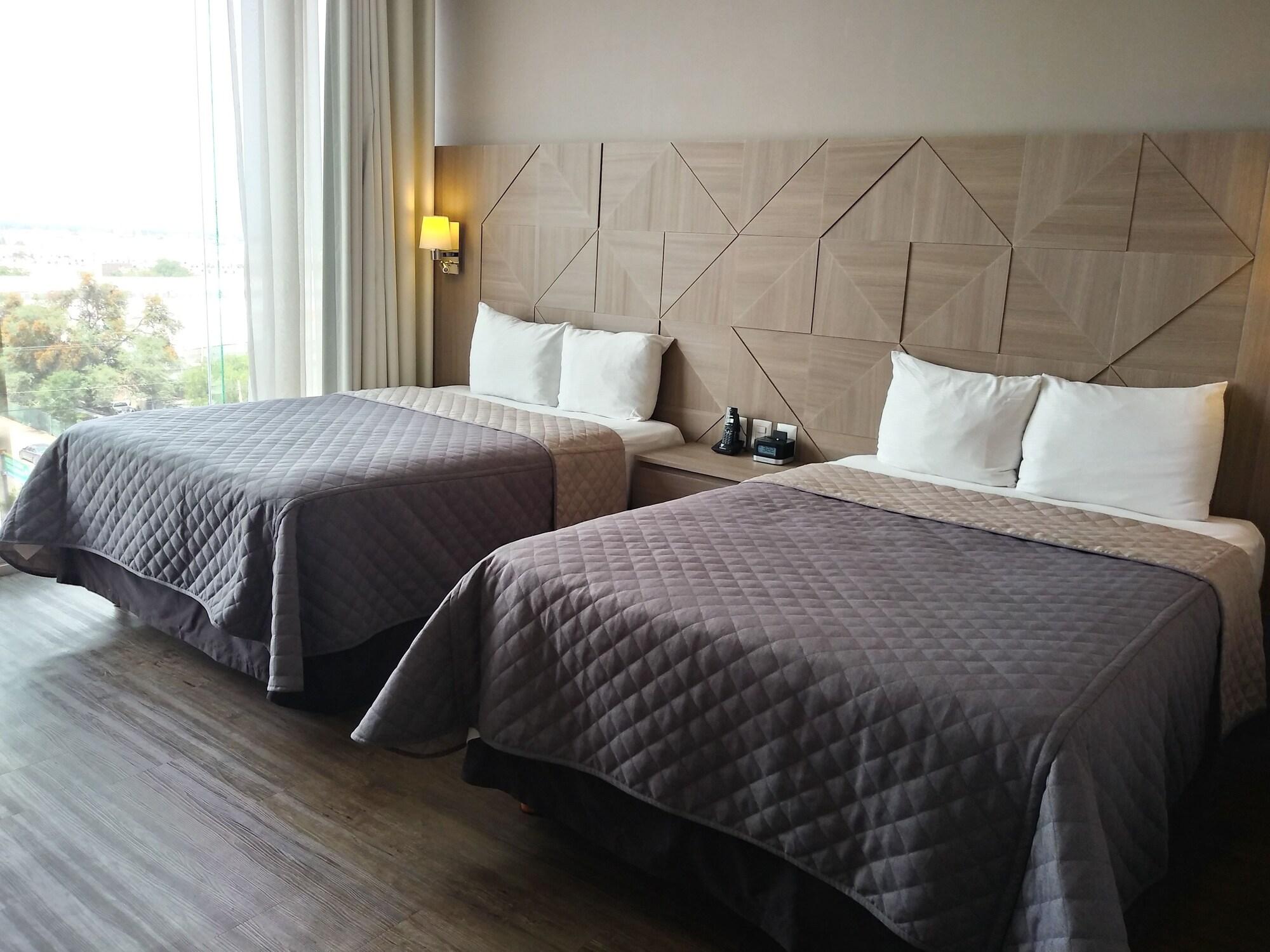 Hotel Glow Point - Mulza レオン エクステリア 写真