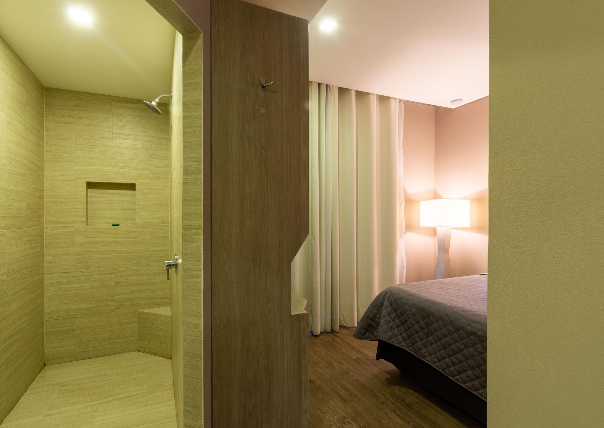 Hotel Glow Point - Mulza レオン エクステリア 写真
