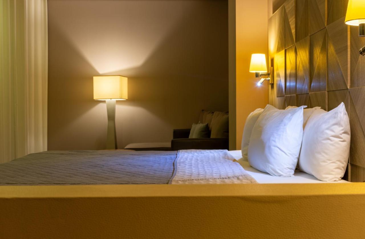 Hotel Glow Point - Mulza レオン エクステリア 写真